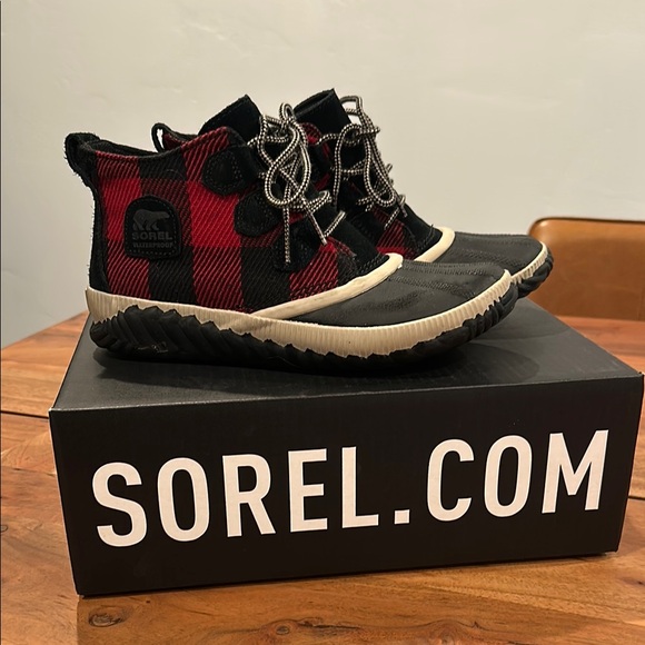 Sorel Shoes - Sorel Womens Red/Black Plaid Waterproof Out N About Boots